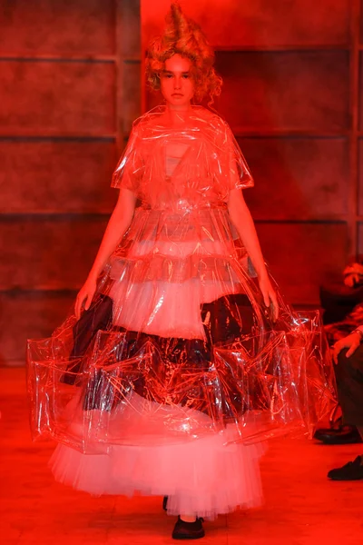 Look 14
